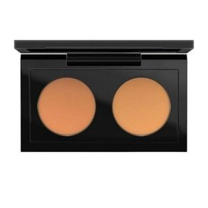 M.A.C. Studio Finish Concealer Duo NW25/NC30